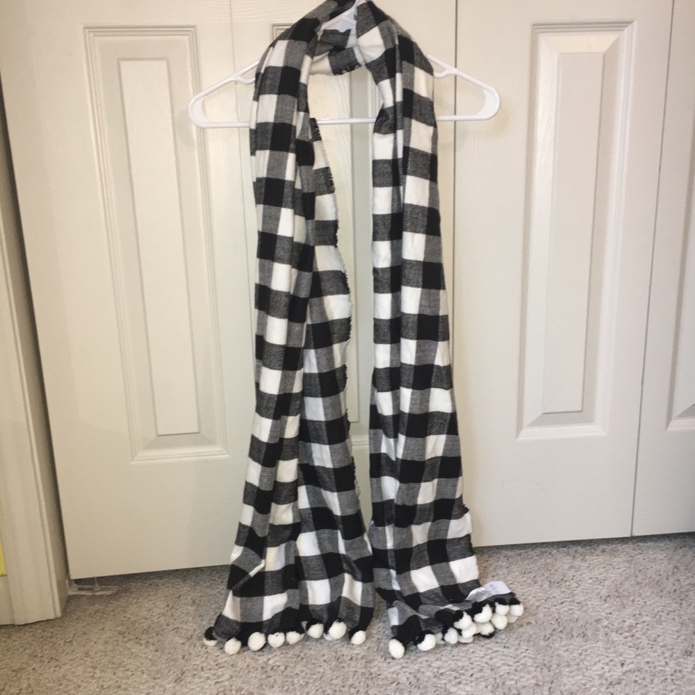 NWT Plaid Black and White Scarf w/ Pom Poms